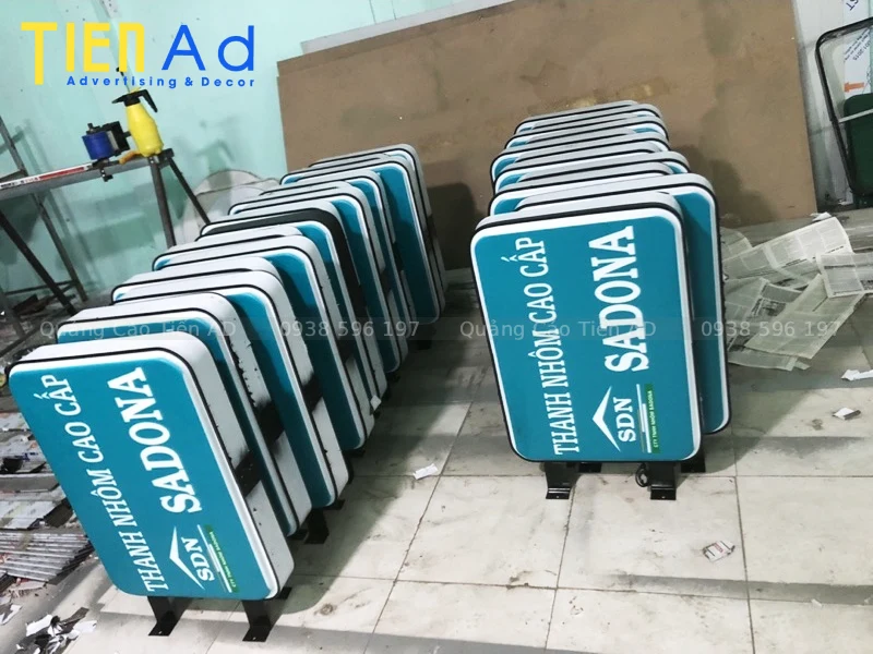 Hướng dẫn vệ sinh và bảo dưỡng hộp đèn hút nổi chữ nhật luôn như mới