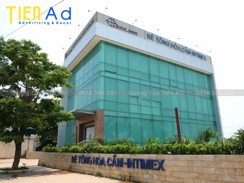 Kích thước chữ nổi tòa nhà phù hợp