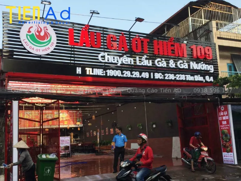 Làm bảng hiệu Quận 4 - 4