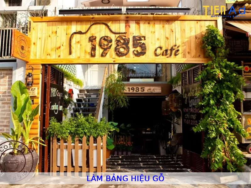 Làm bảng hiệu gỗ