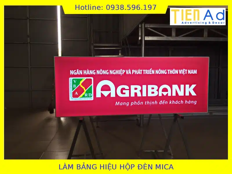Làm bảng hiệu hộp đèn mica
