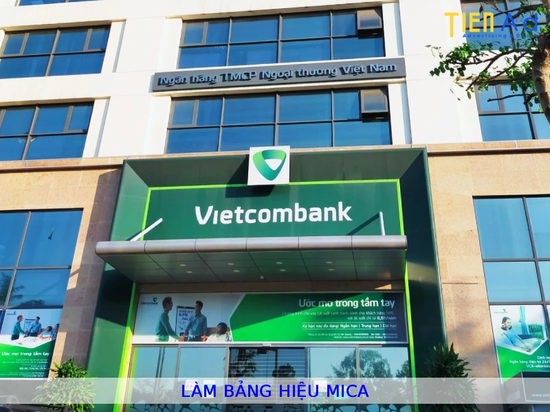 Làm bảng hiệu mica
