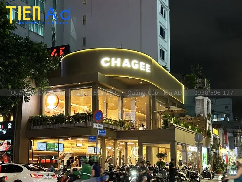 Làm bảng hiệu quảng cáo Quận 1 - 2