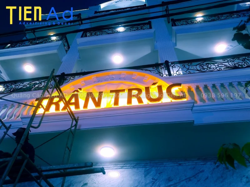 Làm bảng hiệu quảng cáo Quận 1 - 6