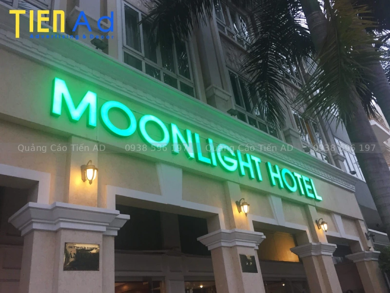 Làm bảng hiệu quảng cáo Quận 7 sao cho nổi bật vào ban đêm