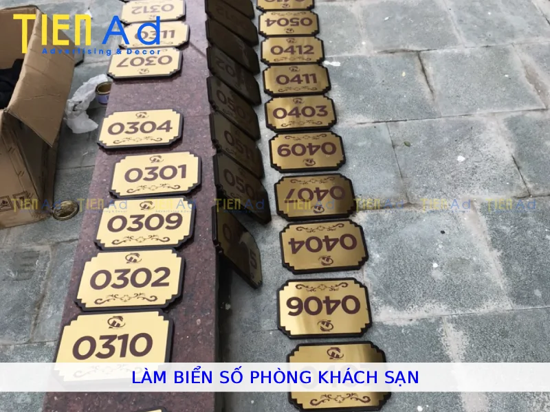 Làm biển số phòng khách sạn
