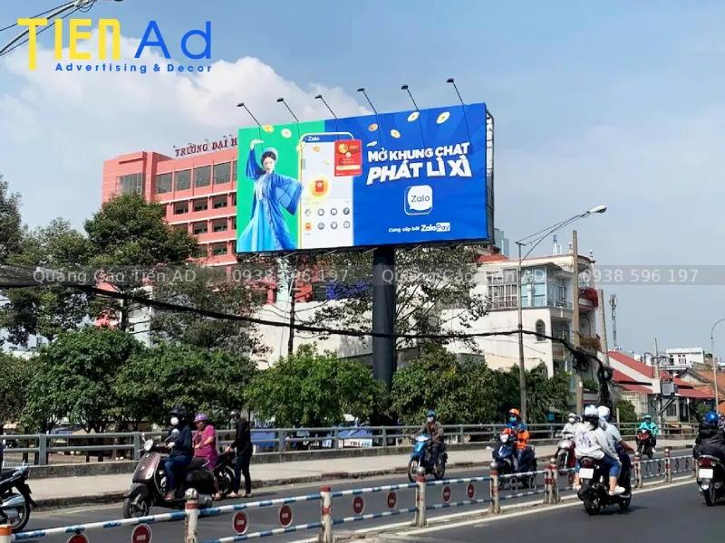 Làm thế nào để bạt billboard giữ màu lâu ngoài trời