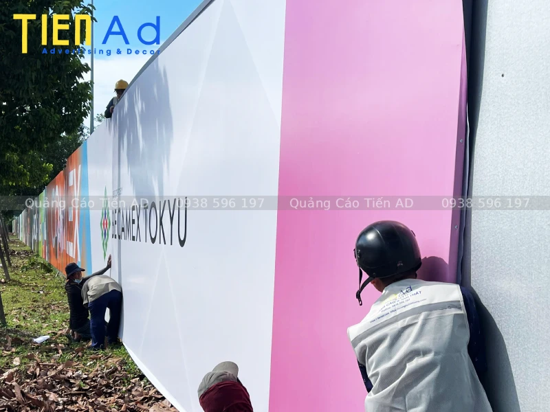 Lời cam kết từ Quảng Cáo Tiến AD Đơn vị làm hoarding hàng rào công trình hàng đầu tại TP.HCM