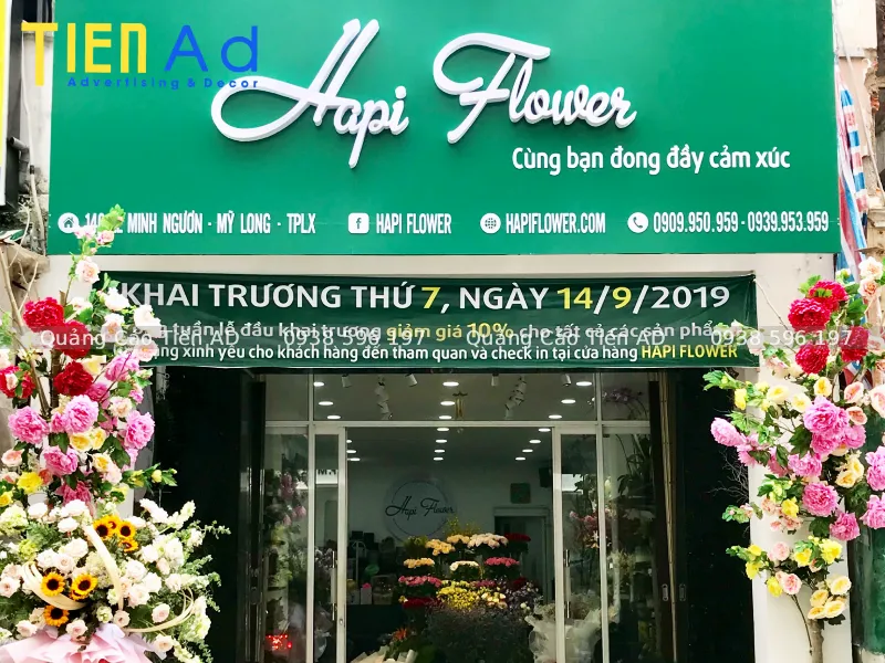 Lưu ý quan trọng khi chọn vị trí lắp đặt bảng hiệu shop hoa tươi