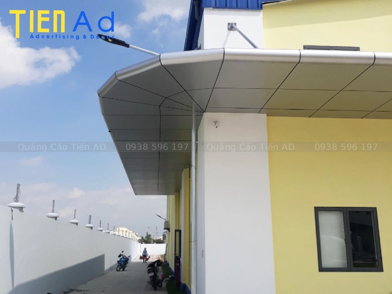 Mái canopy alu cong