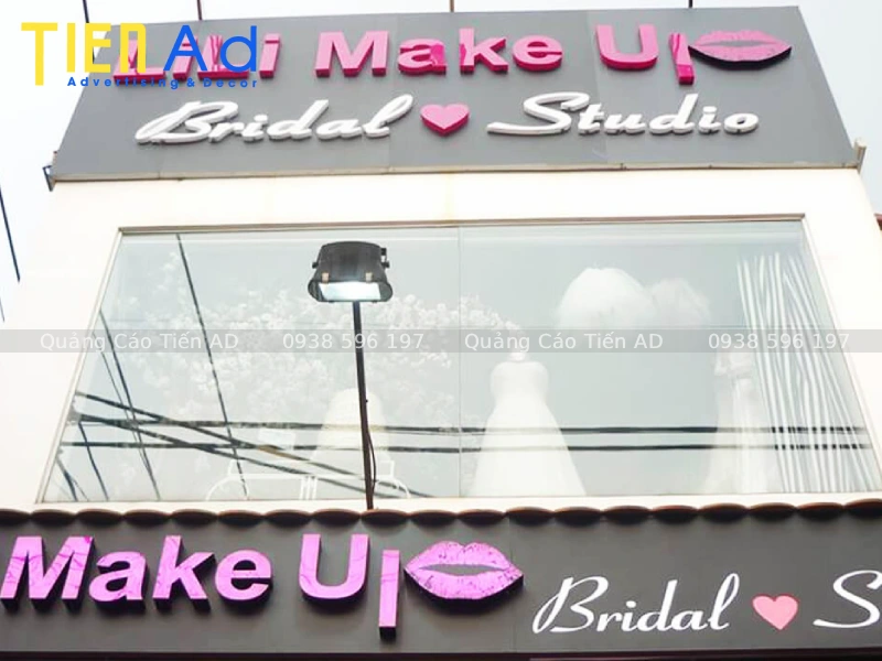 Mẫu bảng hiệu makeup - 4