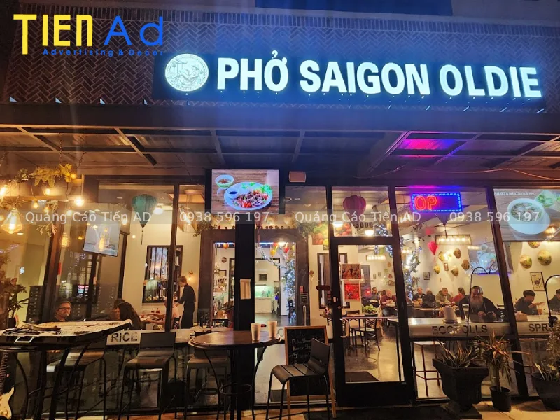 Mẫu bảng hiệu quán phở - 4