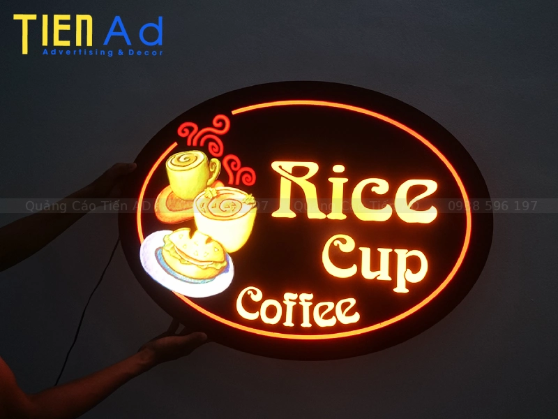 Mẫu hộp đèn hình oval hút nổi - 1