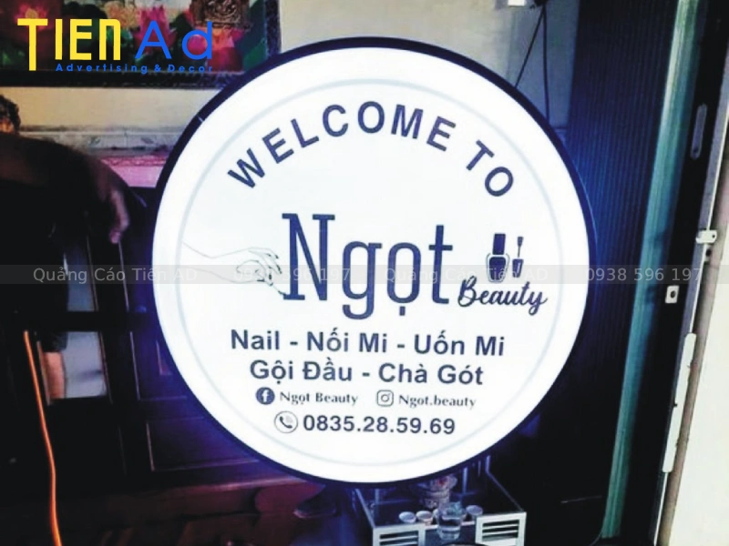 Mẫu hộp đèn nail - 6