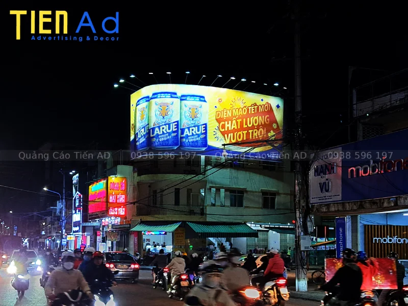 Mẫu pano quảng cáo ngoài trời - 4