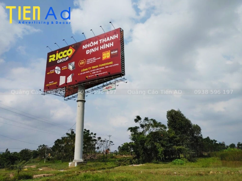 Mẫu pano quảng cáo ngoài trời - 8