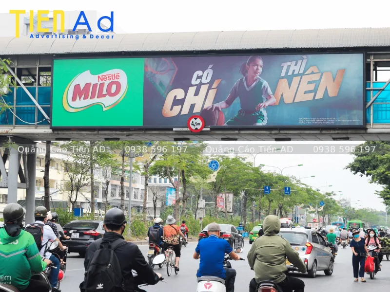 Mẫu pano quảng cáo trên cầu vượt đi bộ - 1