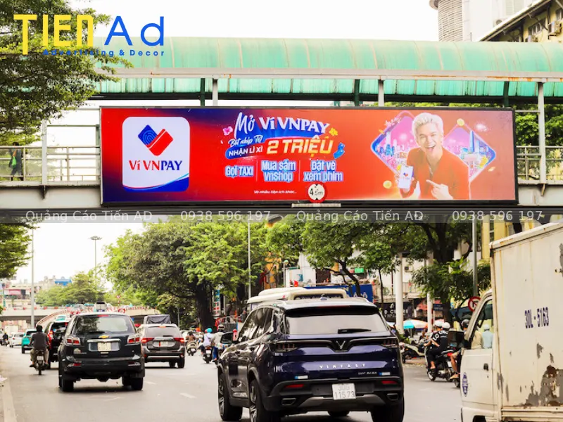 Mẫu pano quảng cáo trên cầu vượt đi bộ - 2