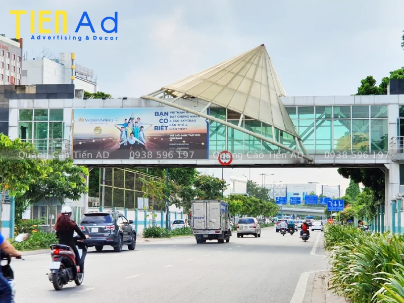 Mẫu pano quảng cáo trên cầu vượt đi bộ - 3