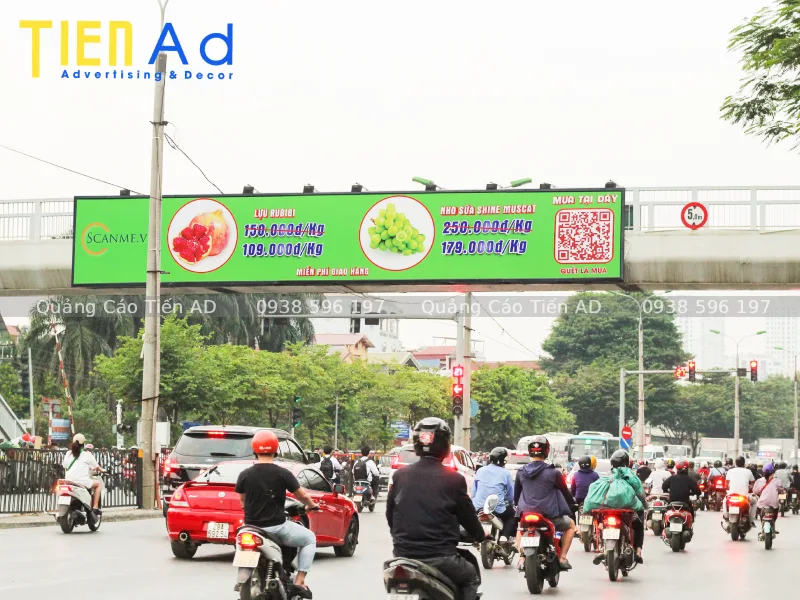 Mẫu pano quảng cáo trên cầu vượt đi bộ - 5