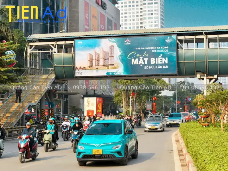 Mẫu pano quảng cáo trên cầu vượt đi bộ - 7