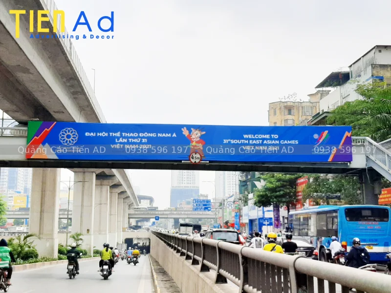 Mẫu pano quảng cáo trên cầu vượt đi bộ - 8