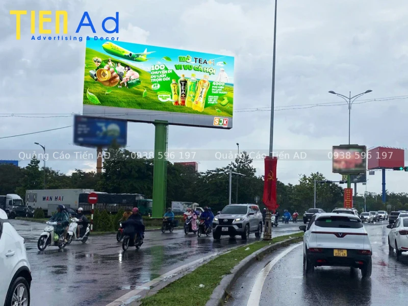 Mẫu thi công thay bạt trụ pano quảng cáo - 3