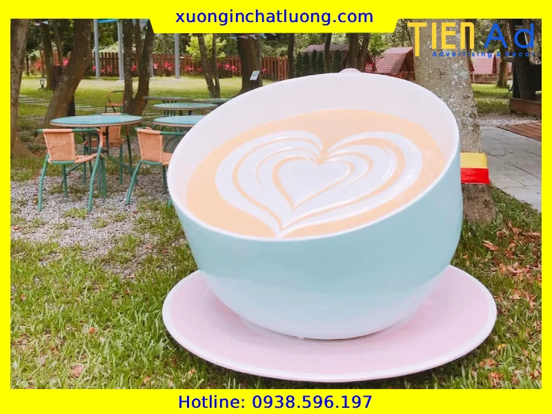 Mô Hình Ly Cafe Composite Khổng Lồ Theo Yêu Cầu