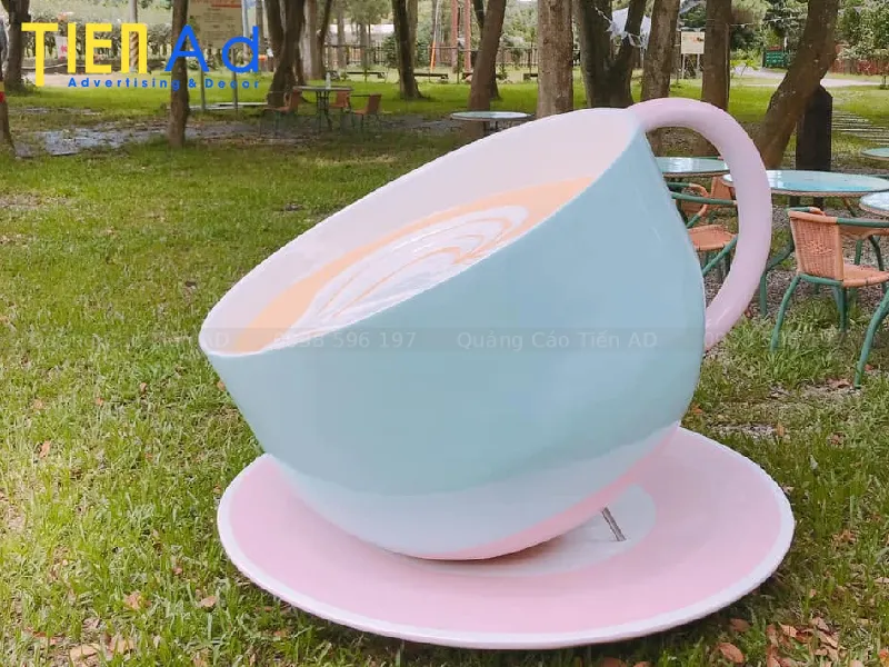 Mô hình ly cafe composite khổng lồ - 2