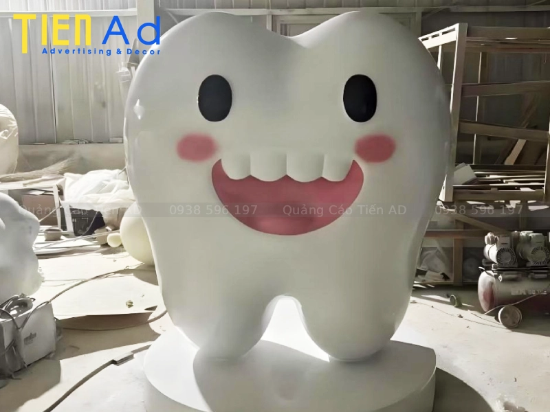 Mô hình mascot cái răng bằng composite