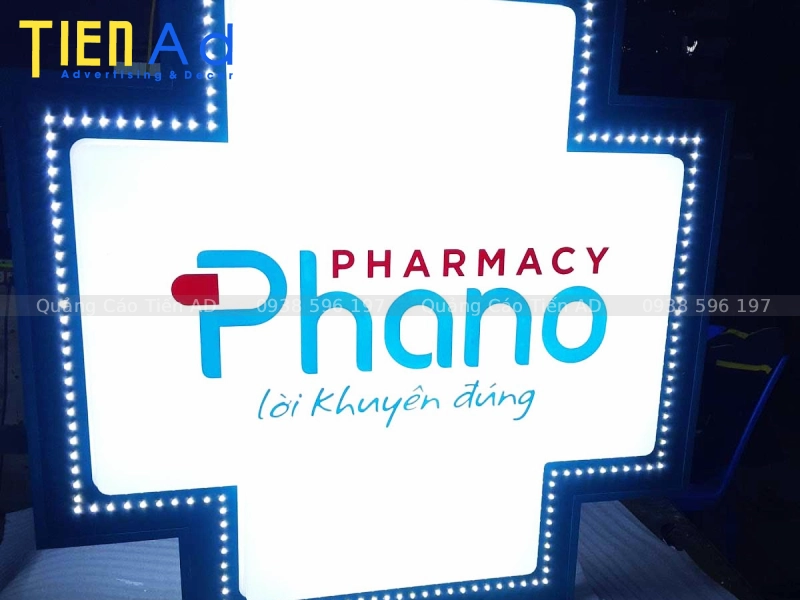 Một số lưu ý khi lắp đặt hộp đèn nhà thuốc