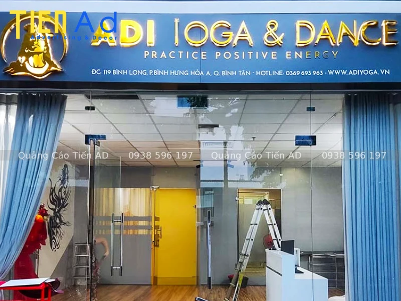 Nguyên tắc lựa chọn màu sắc và phông chữ cho bảng hiệu yoga