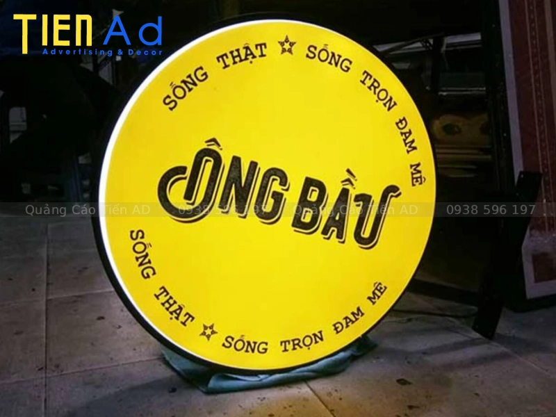 Những lý do nên làm hộp đèn cafe