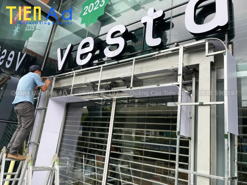 Quảng Cáo Tiến AD Đơn vị uy tín chuyên thi công decal trọn gói giá rẻ tại TP.HCM