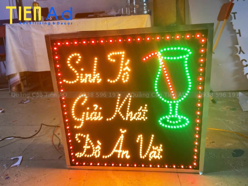 Quảng Cáo Tiến AD chuyên làm biển LED vẫy đẹp giá rẻ tại TP.HCM