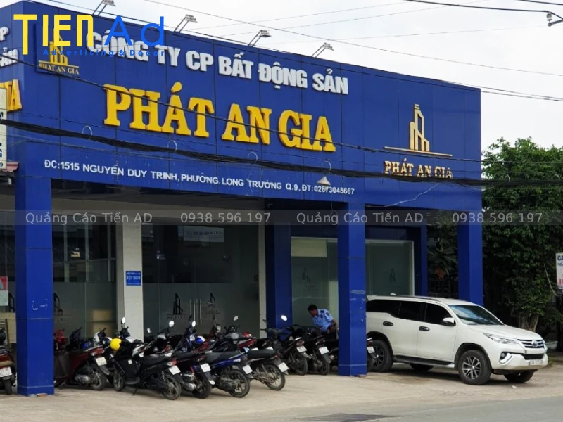 Quy trình thiết kế và thi công bảng hiệu bất động sản trọn gói