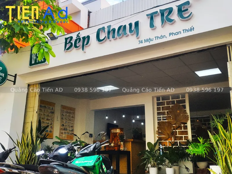 Tại sao nên đầu tư thiết kế bảng hiệu quán chay ấn tượng