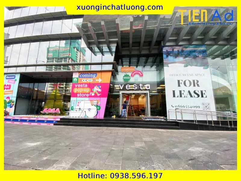 Thi Công Decal Dán Kính Cửa Hàng Vesta Tại Quận 1