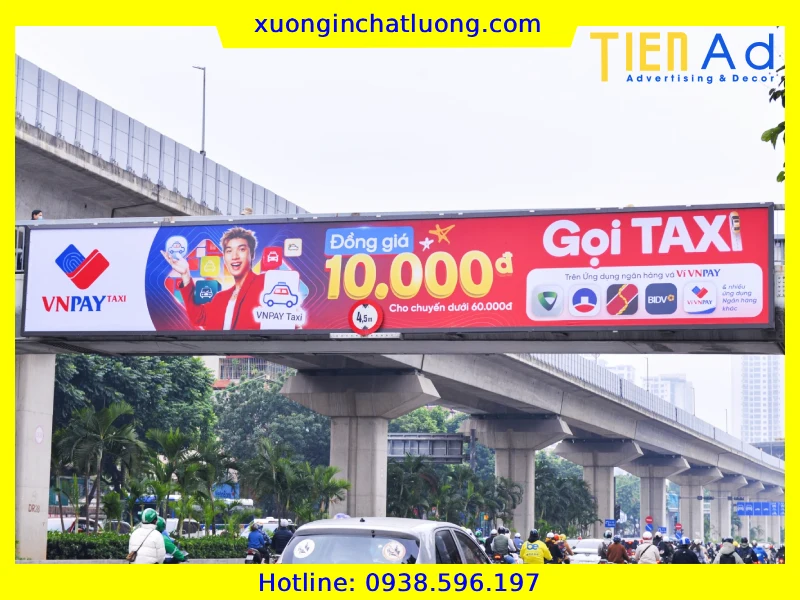 Thi Công Pano Quảng Cáo Trên Cầu Vượt Đi Bộ Giá Rẻ Tại TP.HCM