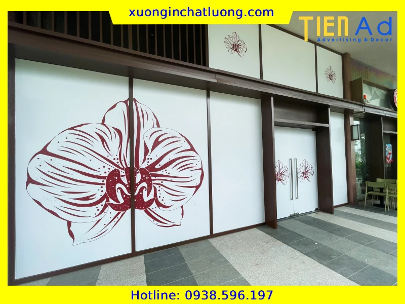 Thi công decal dán kính cho CĐT Quốc Lộc Phát