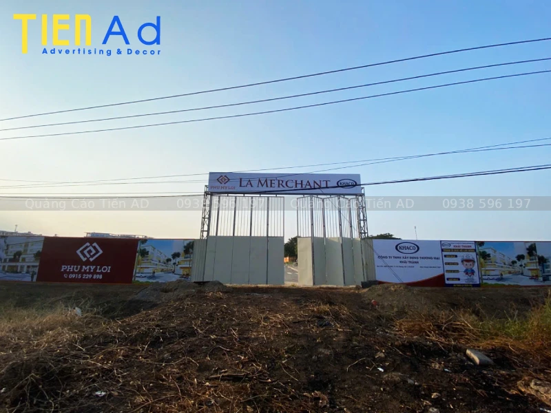 Thi công hoarding dự án La Merchant cho chủ đầu tư Phú Mỹ Lợi - 2