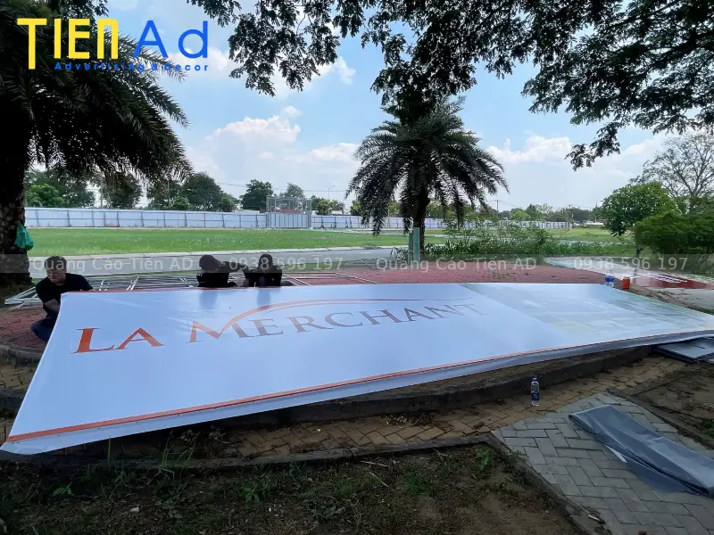 Thi công hoarding dự án La Merchant cho chủ đầu tư Phú Mỹ Lợi - 6