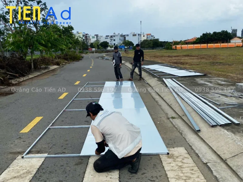 Thi công hoarding dự án La Merchant cho chủ đầu tư Phú Mỹ Lợi - 8