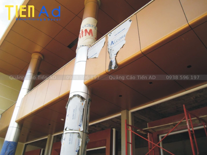 Thi công mái sảnh alu - 1