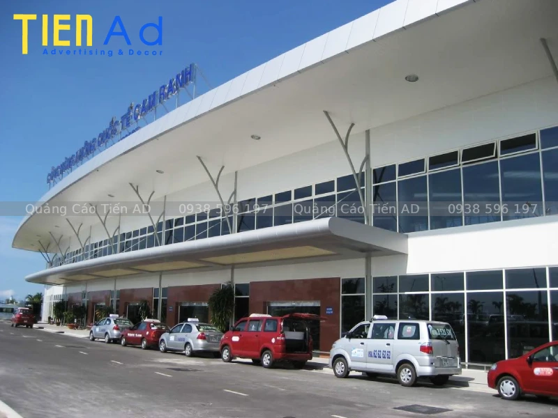 Thi công mái sảnh alu - 3