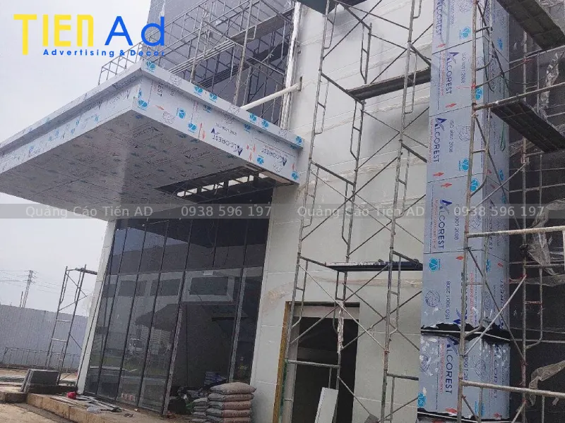 Thi công mái sảnh alu - 7