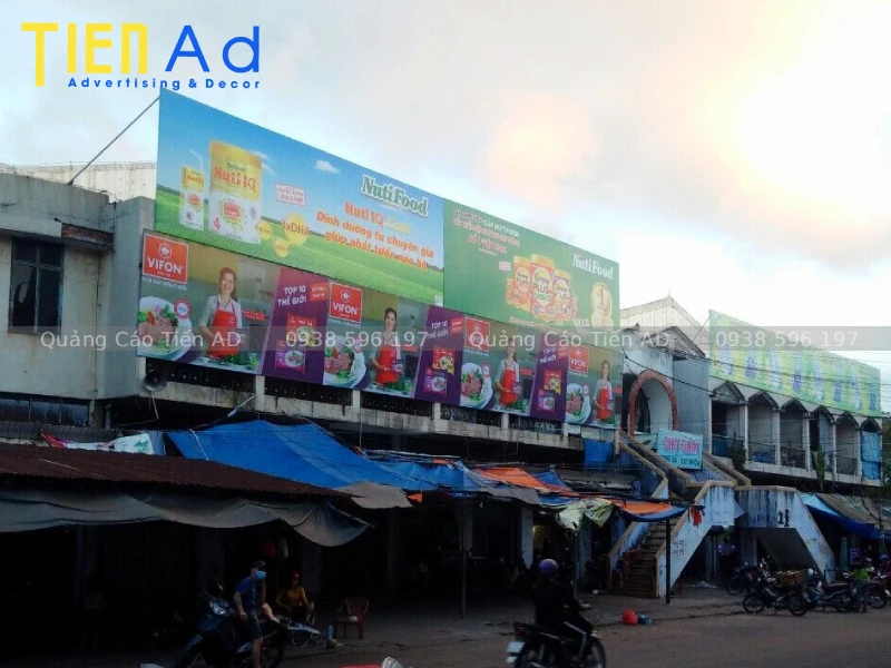 Thi công thay bạt pano chợ lựa chọn bạt thế nào