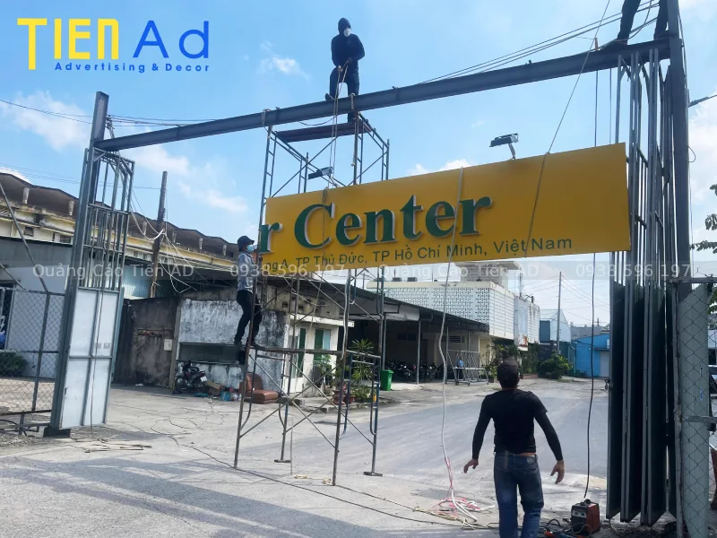 Tiến AD - Đơn vị uy tín chuyên làm bảng hiệu trọn gói giá rẻ tại TP.HCM