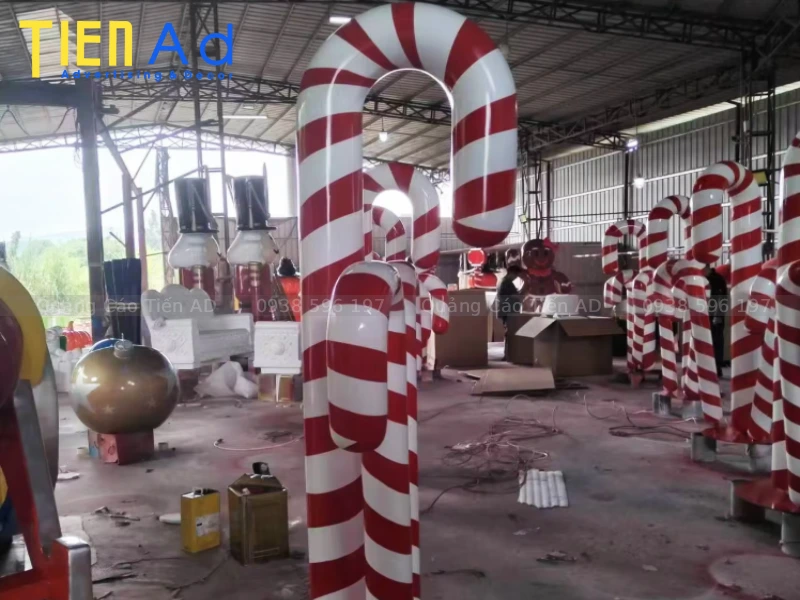 Tiến AD - Đơn vị uy tín chuyên thiết kế và thi công mô hình trang trí Noel bằng composite theo yêu cầu