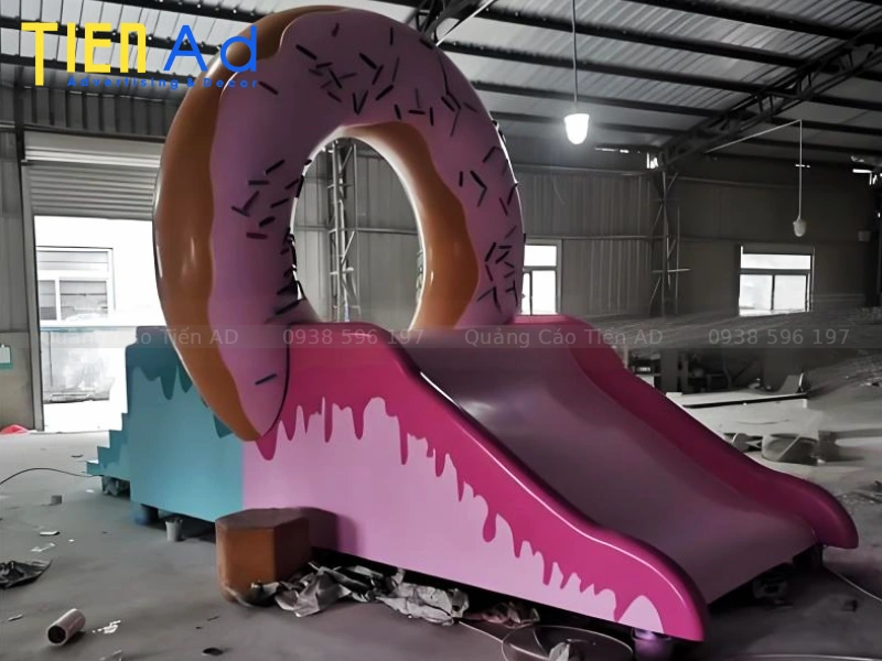 Tiến AD - Xưởng thiết kế và sản xuất mô hình bánh donut bằng composite uy tín tại TP.HCM